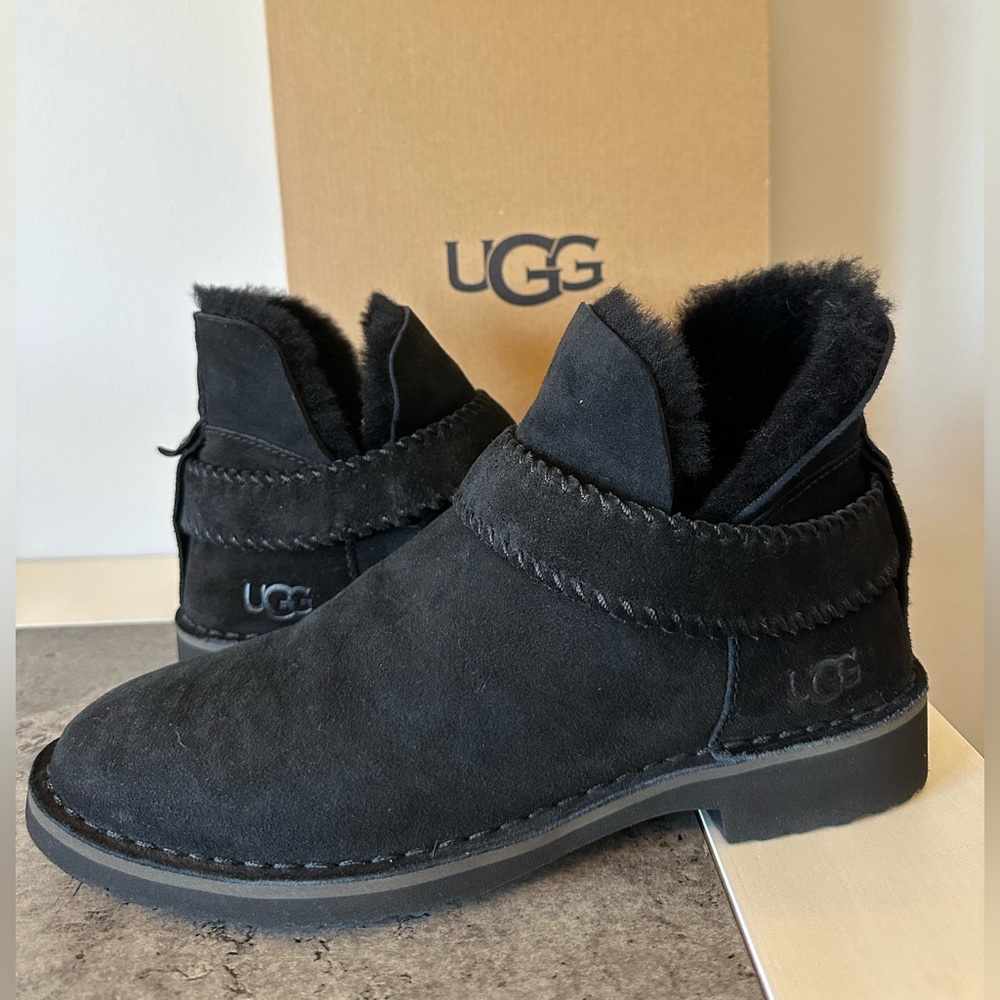 NIB UGG McKay Boots